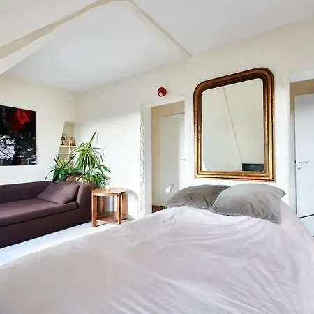 Duplex 5e Et 6e Etage En Plein Coeur De Montmartre Apartment Paris